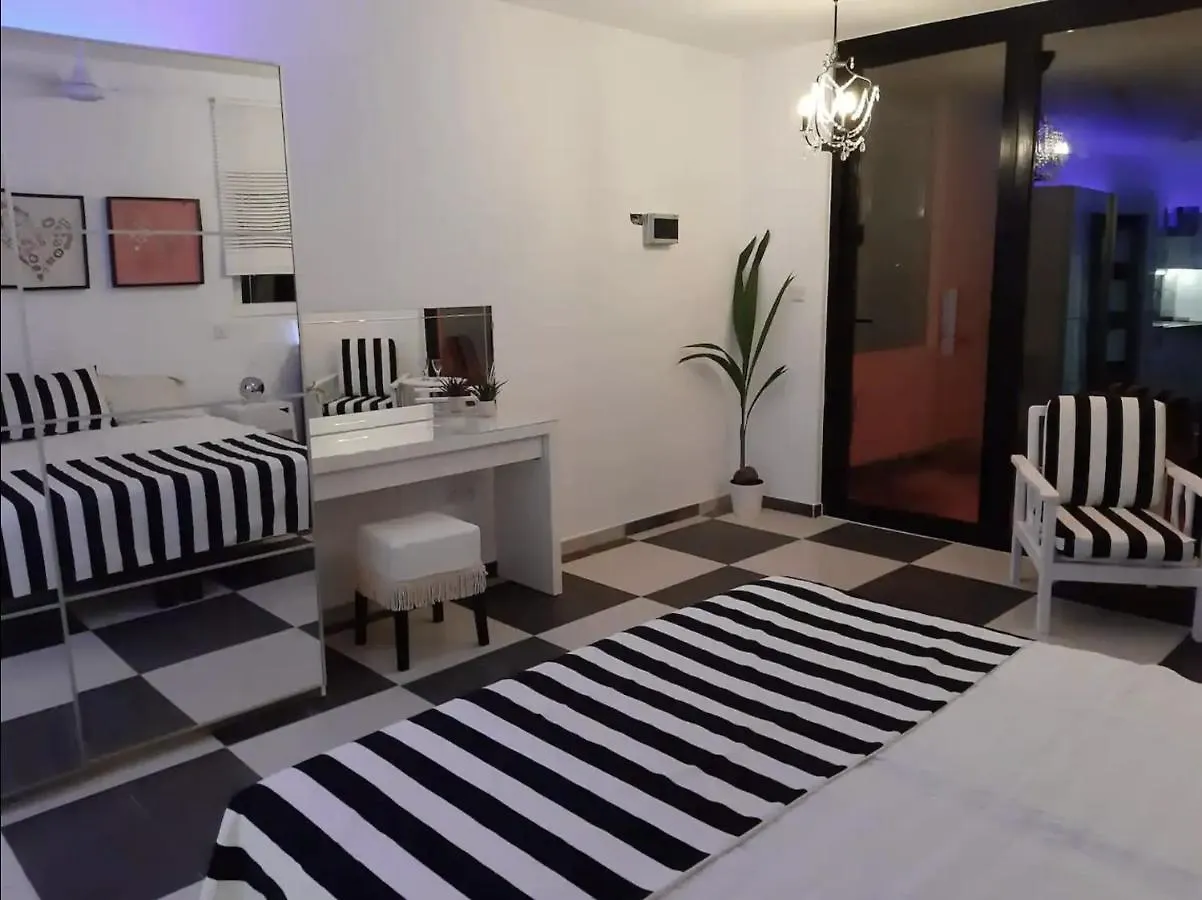 The Pervoli Studio - Pool - Close To Beach Larnaca 0*,  Chipre